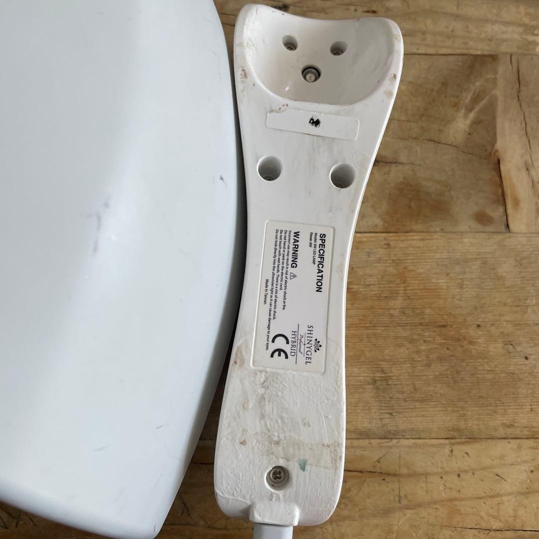 SHINY GEL HYBRID UV/LEDライト　有線とおまけ