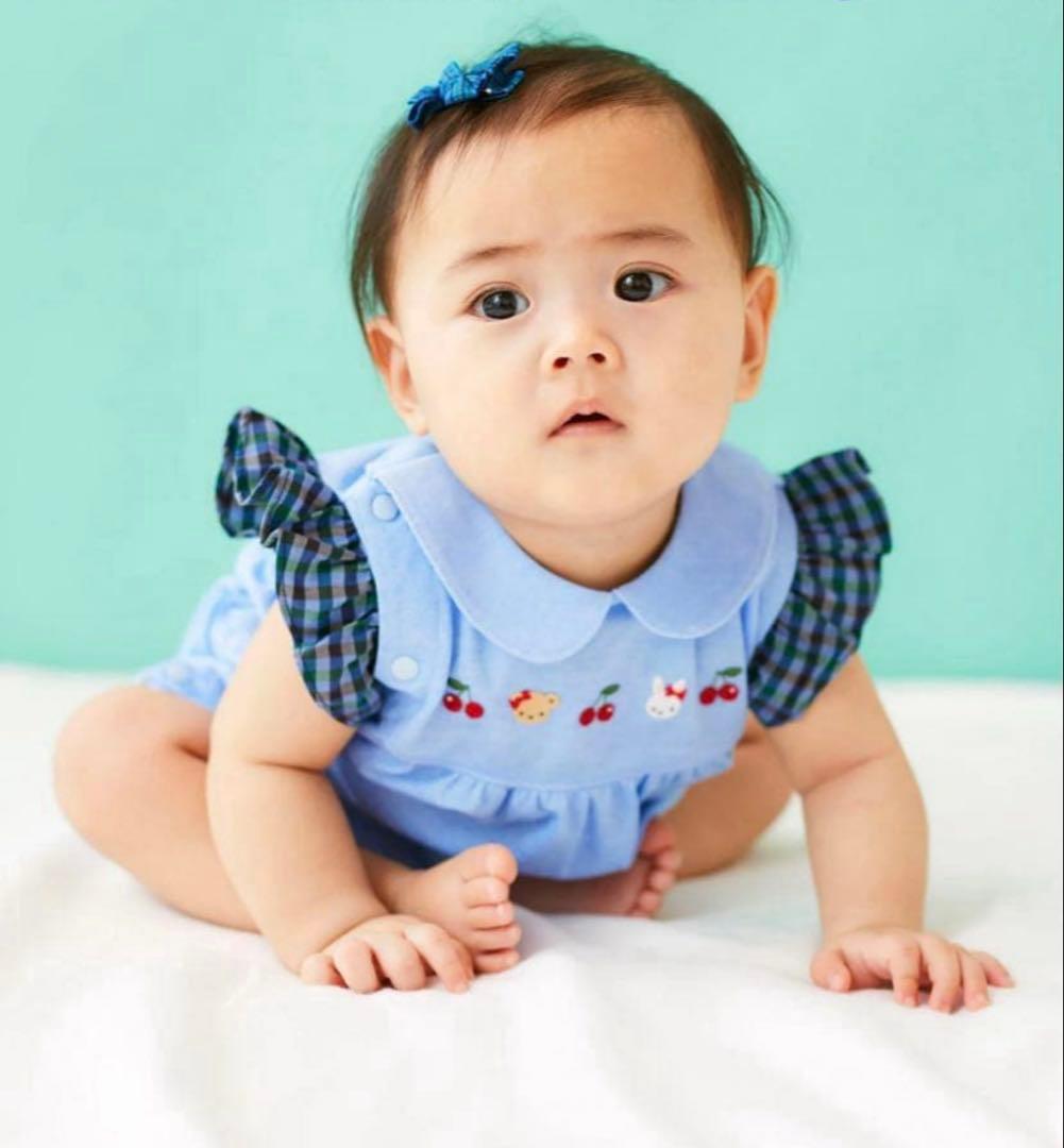 ファミリア　美品　ロンパース　袖付ロンパス　フリル袖　うさぎクマ　ブルー