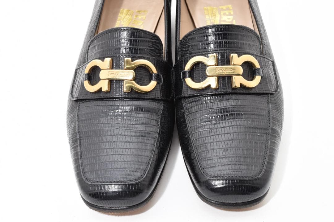 ★美品★フェラガモ　ローファー　6 ガンチーニ　型押し　ブラック　黒
