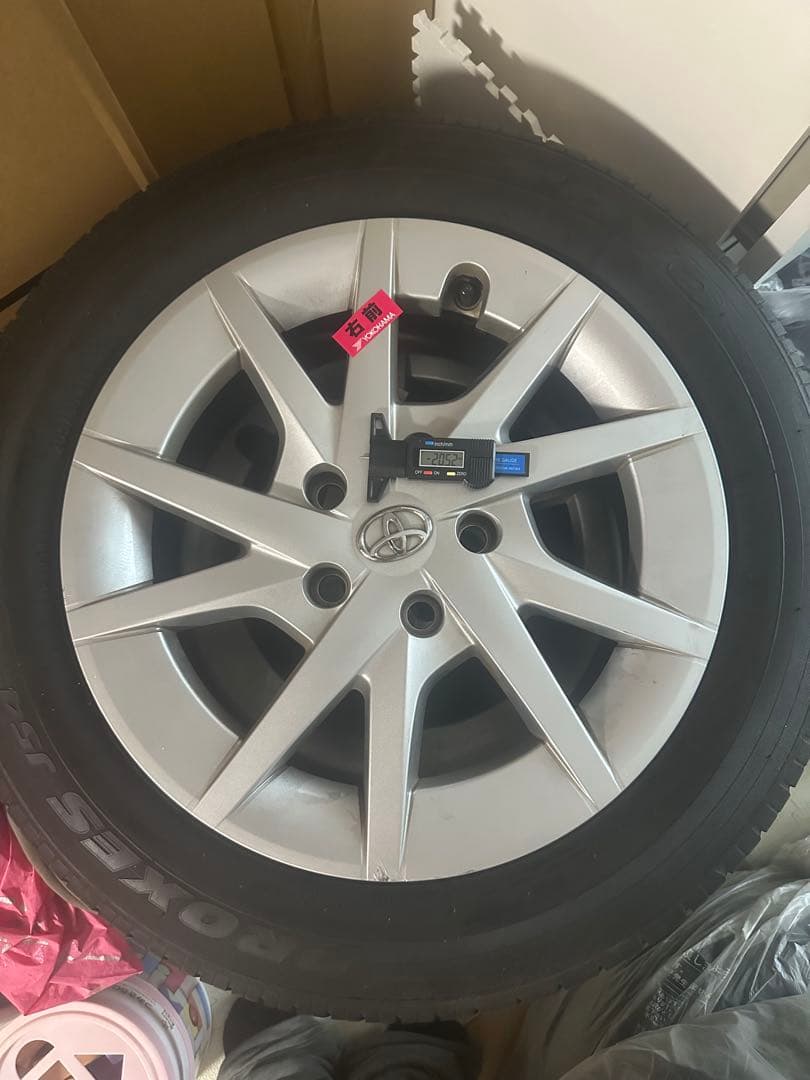 プリウスα　純正タイヤホイール　205/60R16 4本セット