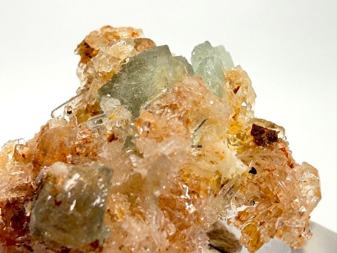 メキシコ産クリーダイト&フローライト共生鉱物　鉱物標本