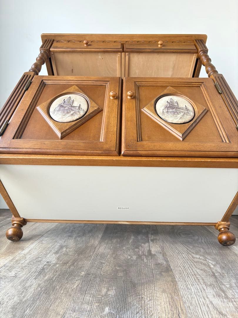 カリモク　アンティーク調　サイドボード　ヴィンテージ　カントリー　ラバートリー