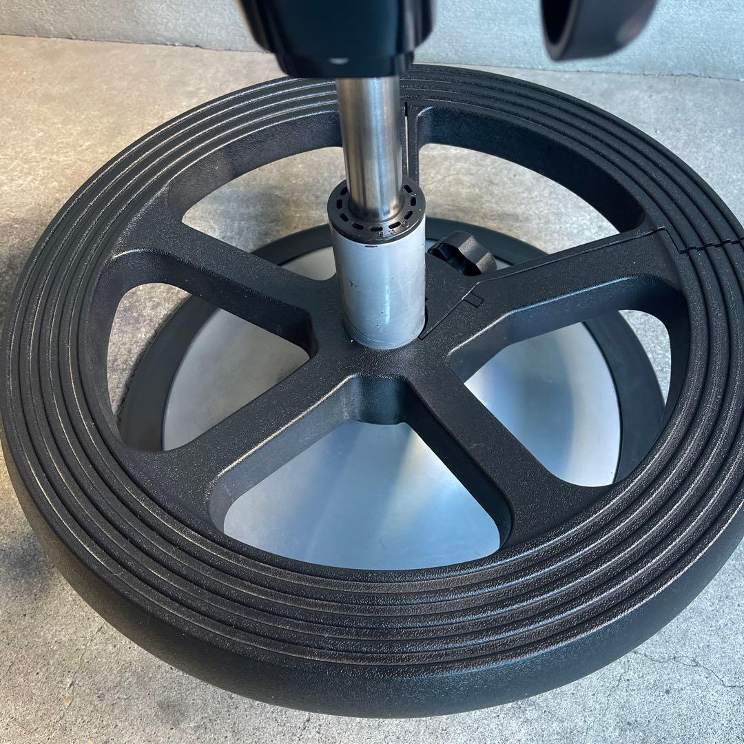 ayur chair アーユルチェア ルナ　足置きリング付　丸ベースタイプ