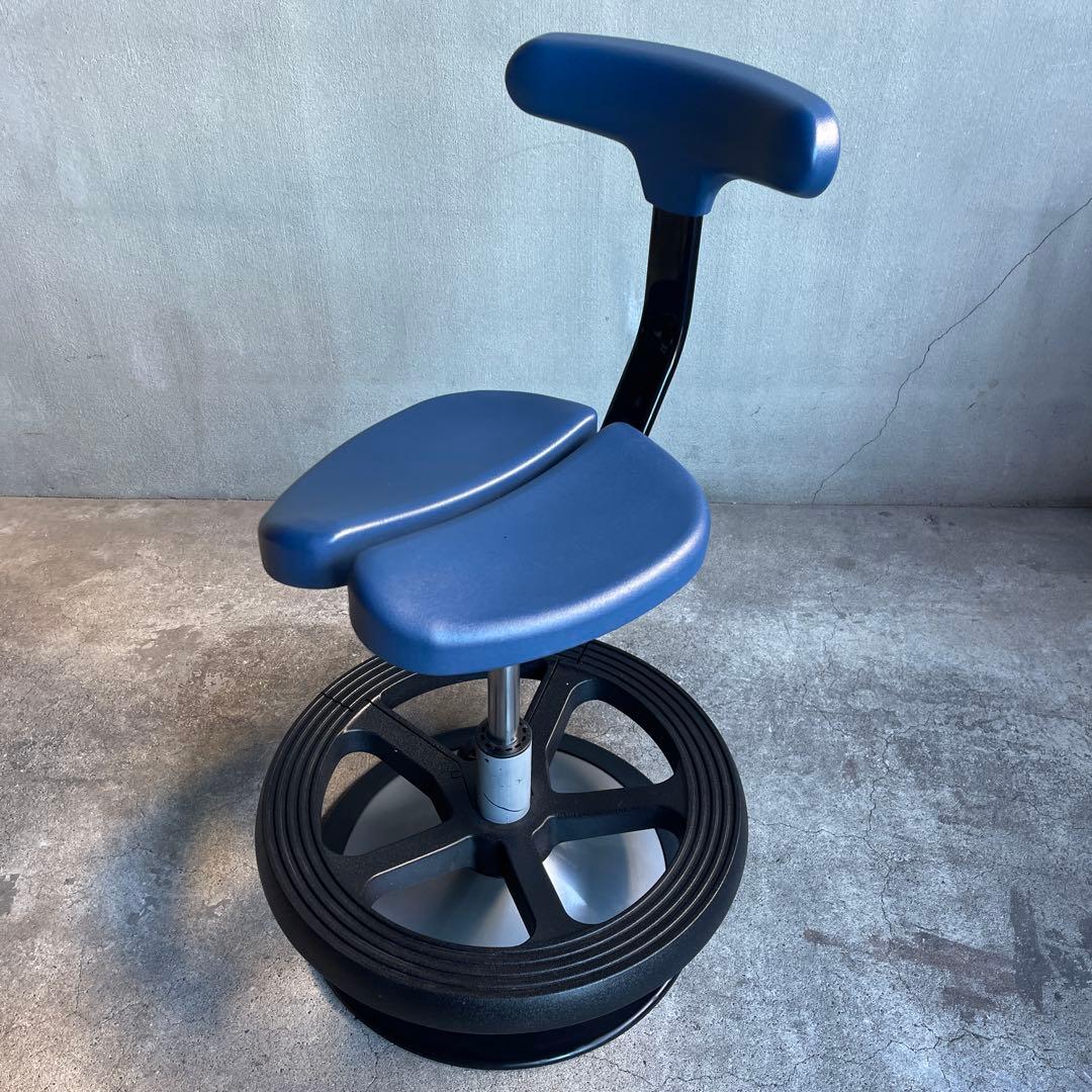 ayur chair アーユルチェア ルナ　足置きリング付　丸ベースタイプ