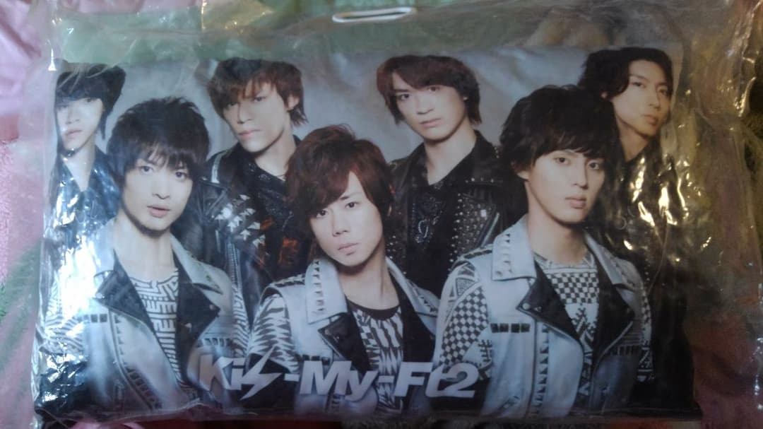 Kis-My-Ft2クッション