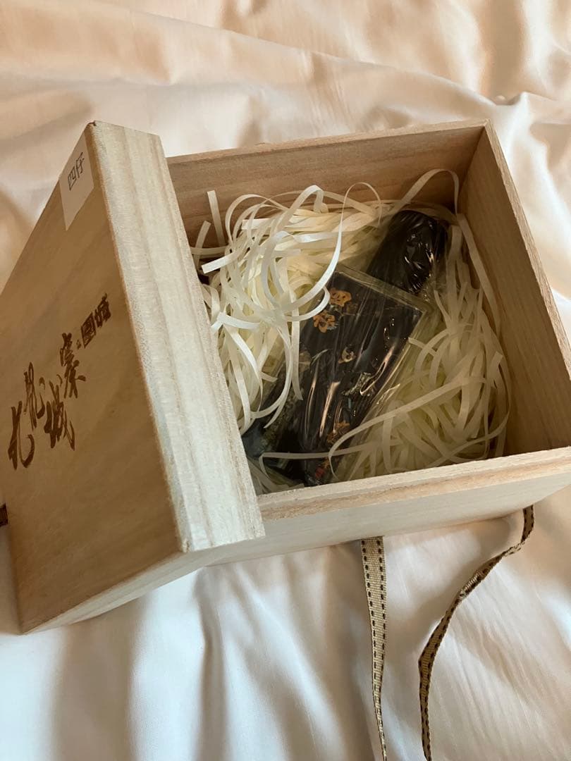 四仔　トワイライト・ウォリアーズ 決戦！九龍城砦　香水