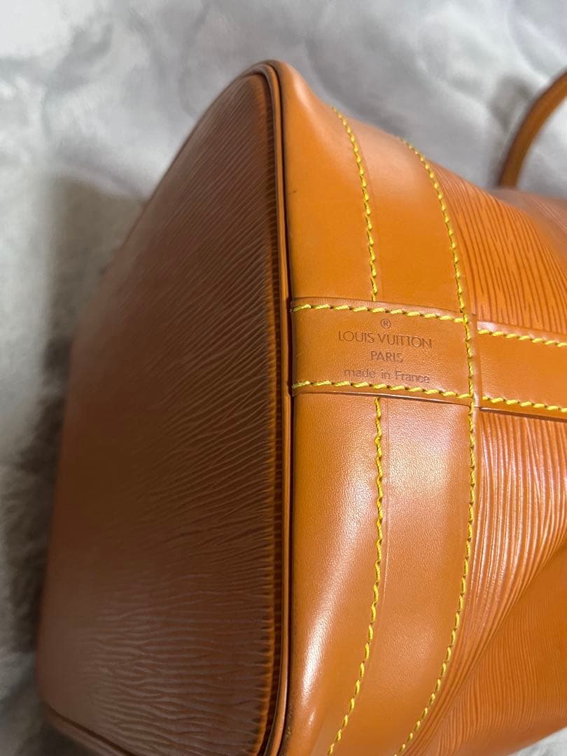 ルイ・ヴィトン エピ ノエ ジパングゴールド