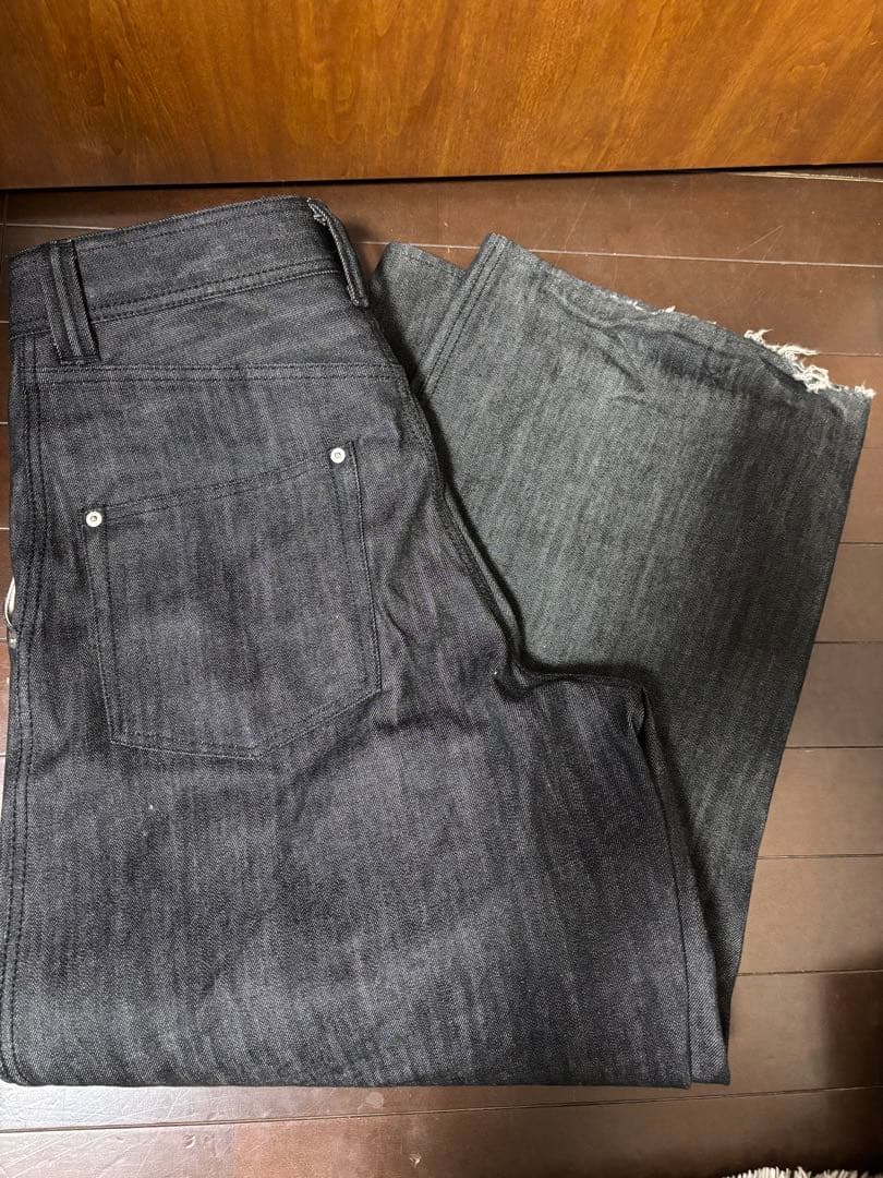 パンツ MENES Okayama Raw Loose Fit Jeans Black