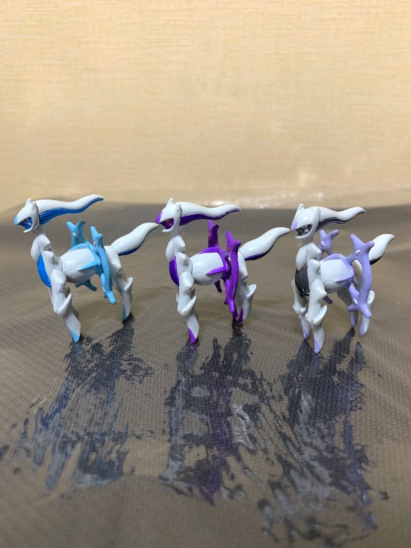 【激レア】モンコレ アルセウス こおり ゴースト ひこう　　TOMY フィギュア