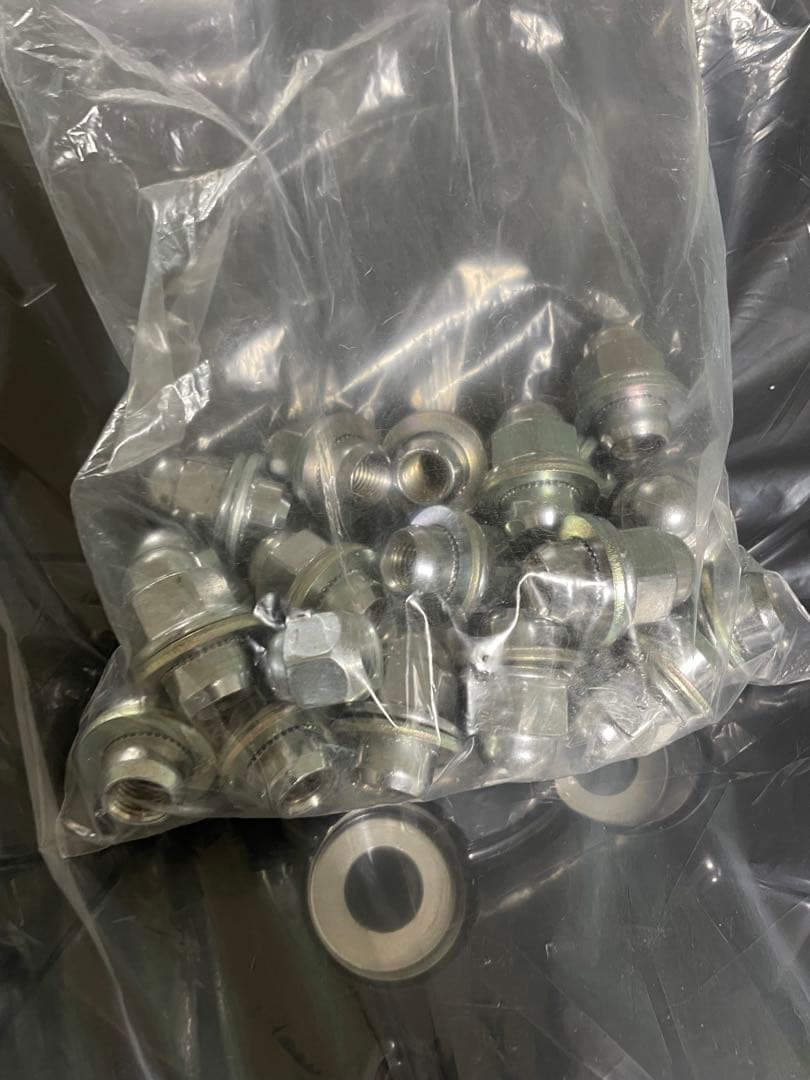 三菱デリカD5 シャモニー タイヤ ホイール 4セット【新車外し】