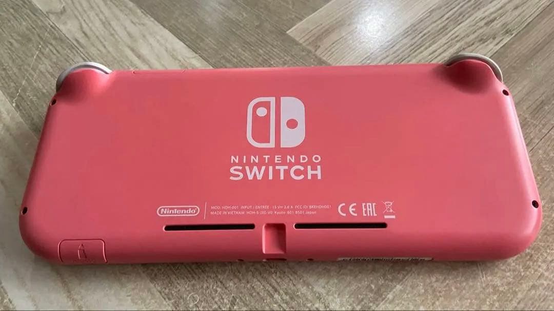 コーラル Switch Lite 初期化済 クリアケース付 本体のみ