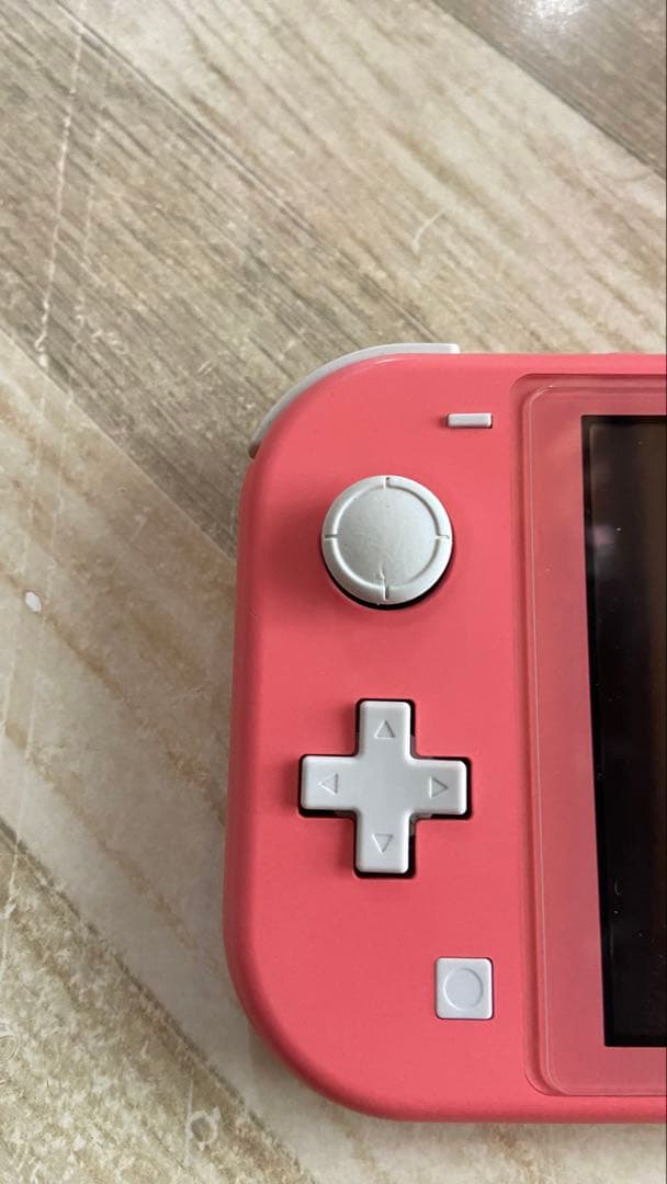 コーラル Switch Lite 初期化済 クリアケース付 本体のみ