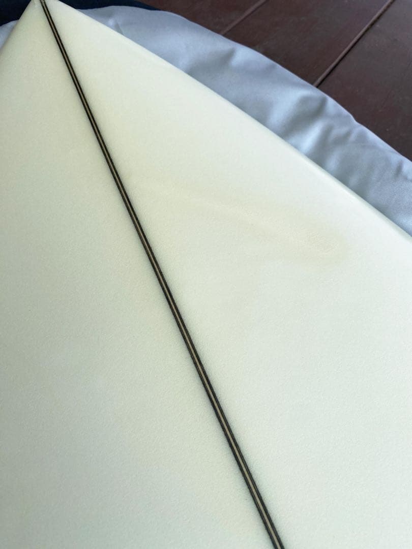 アルメリック WEIRDO RIPPER 5’6 中古（ノーズ凹み・リペアあり）