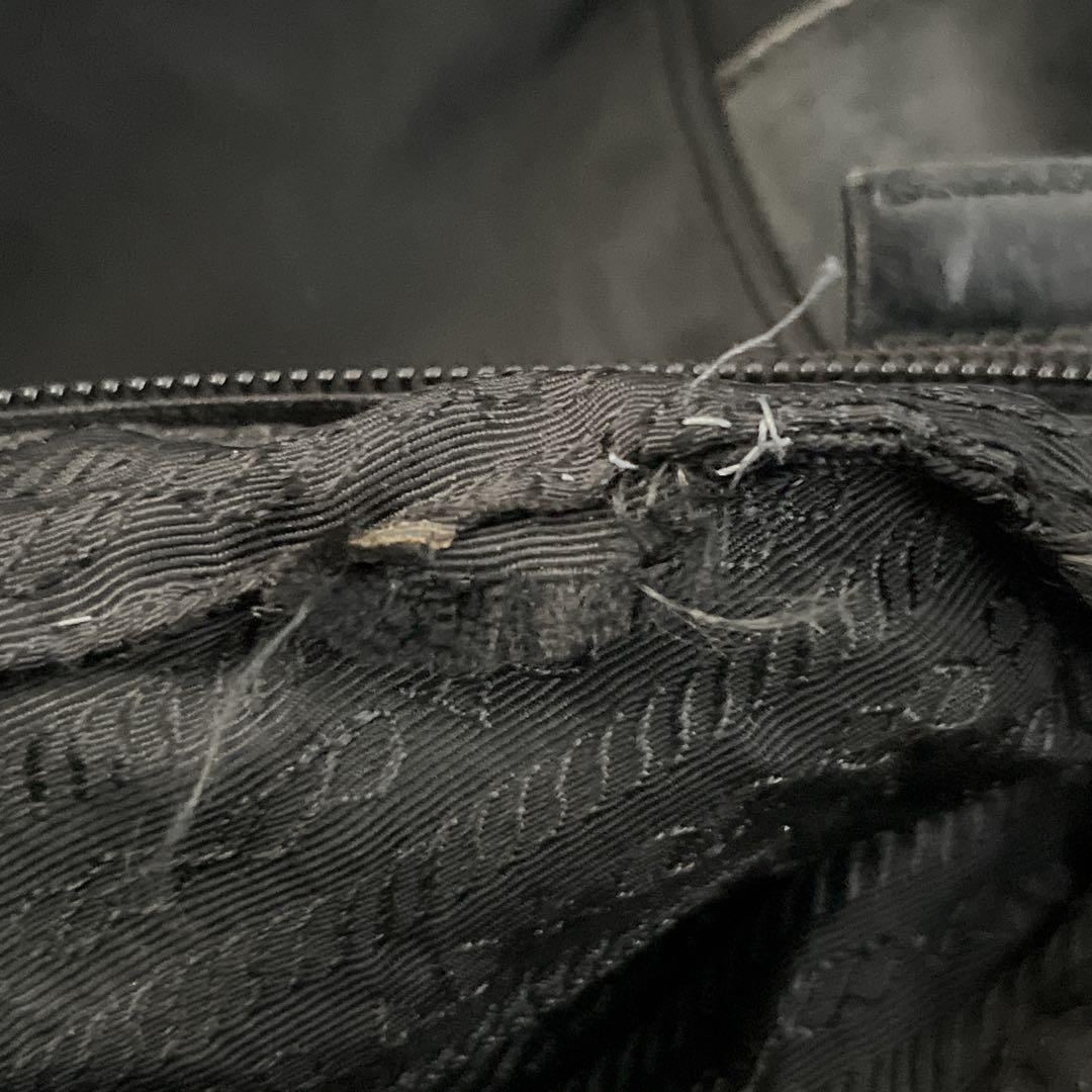 プラダ　カメラバッグ　ショルダーバッグ　三角ロゴ　横型　ナイロン　レザー　y2k