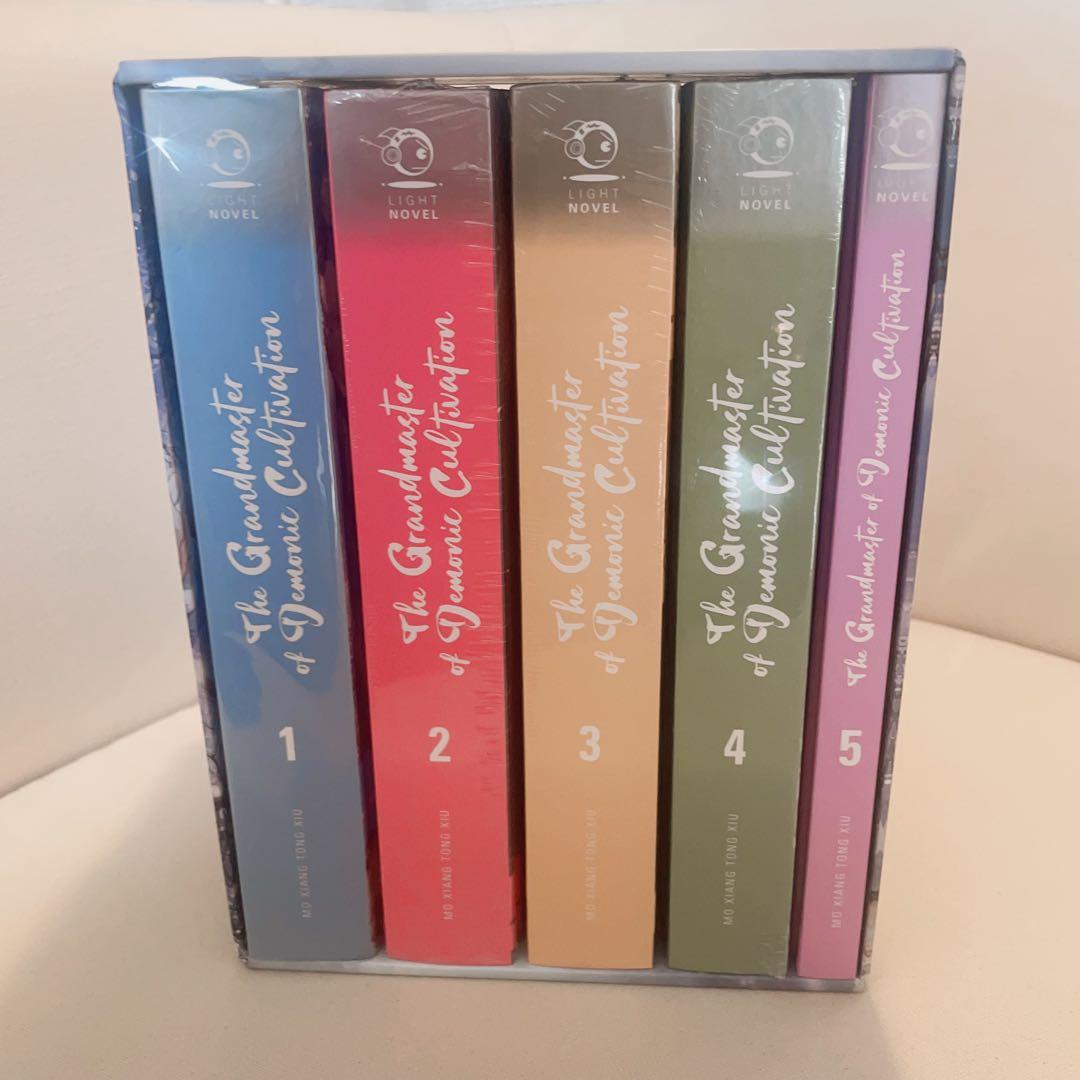 【レア美品】魔道祖師 ドイツ語版 小説全巻収納ボックス付き