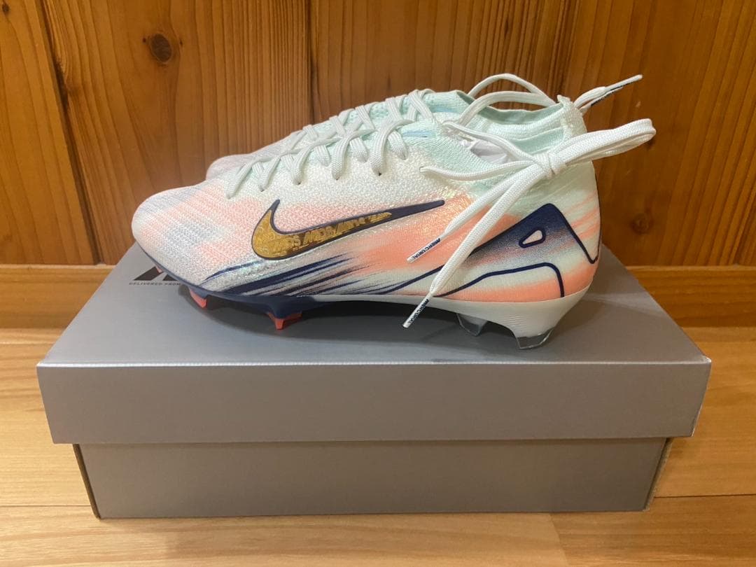 NIKE サッカースパイク 23センチ FZ1392-300