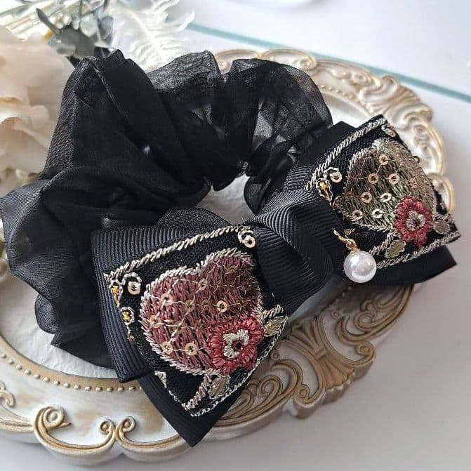 紅茶様お取引中⭐3013⭐❣️大人可愛い華やかアクセ❣️オリジナル✴インド刺繍