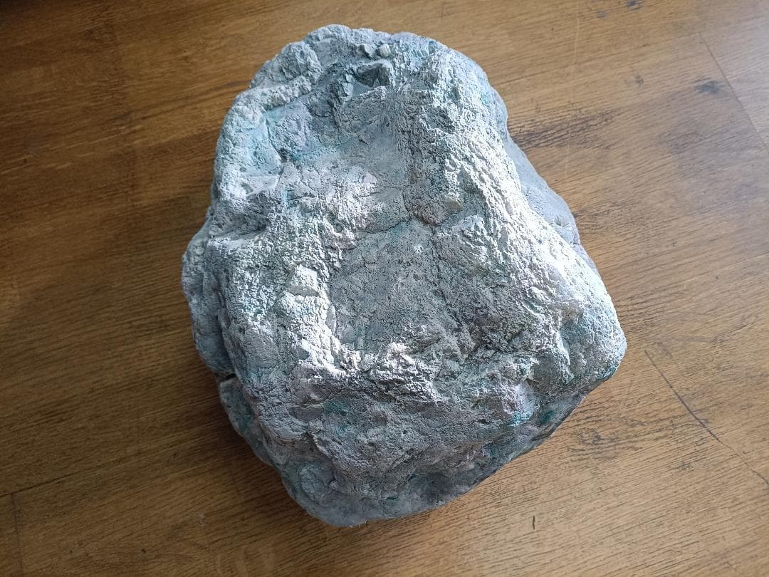 擬岩　人工石　軽くて丈夫FRP製　アート　オブジェ