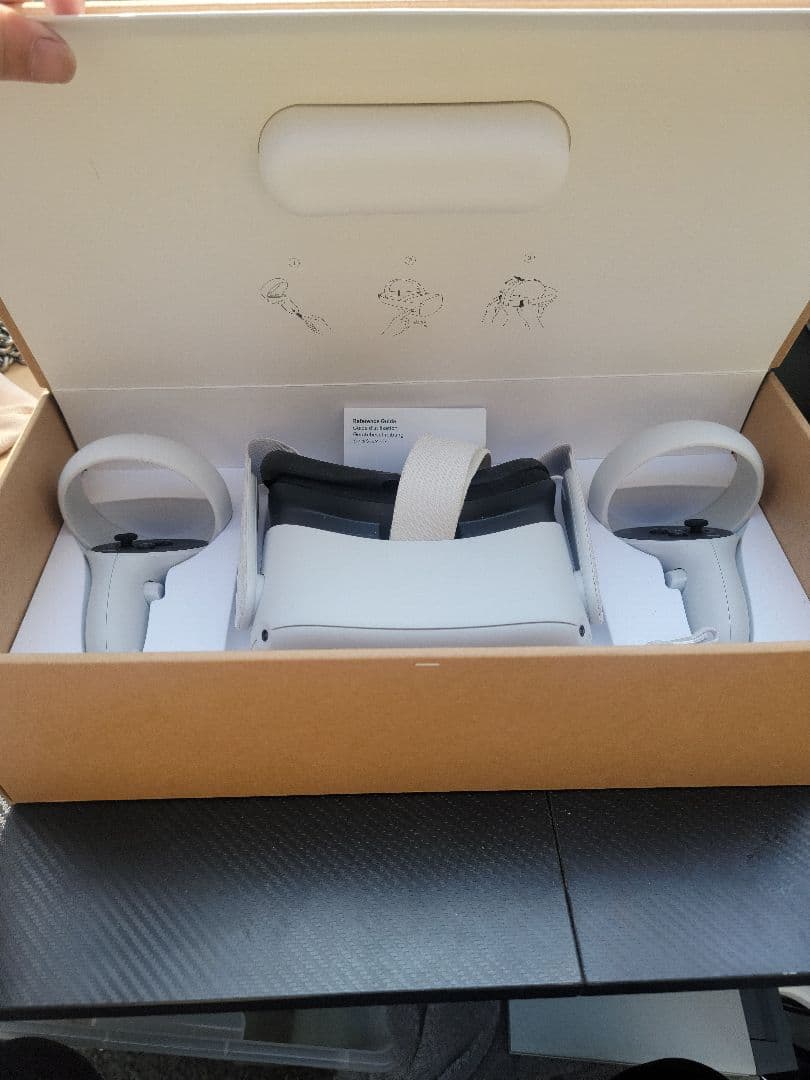  Quest 2 ヘッドセットとコントローラーセット　128GB