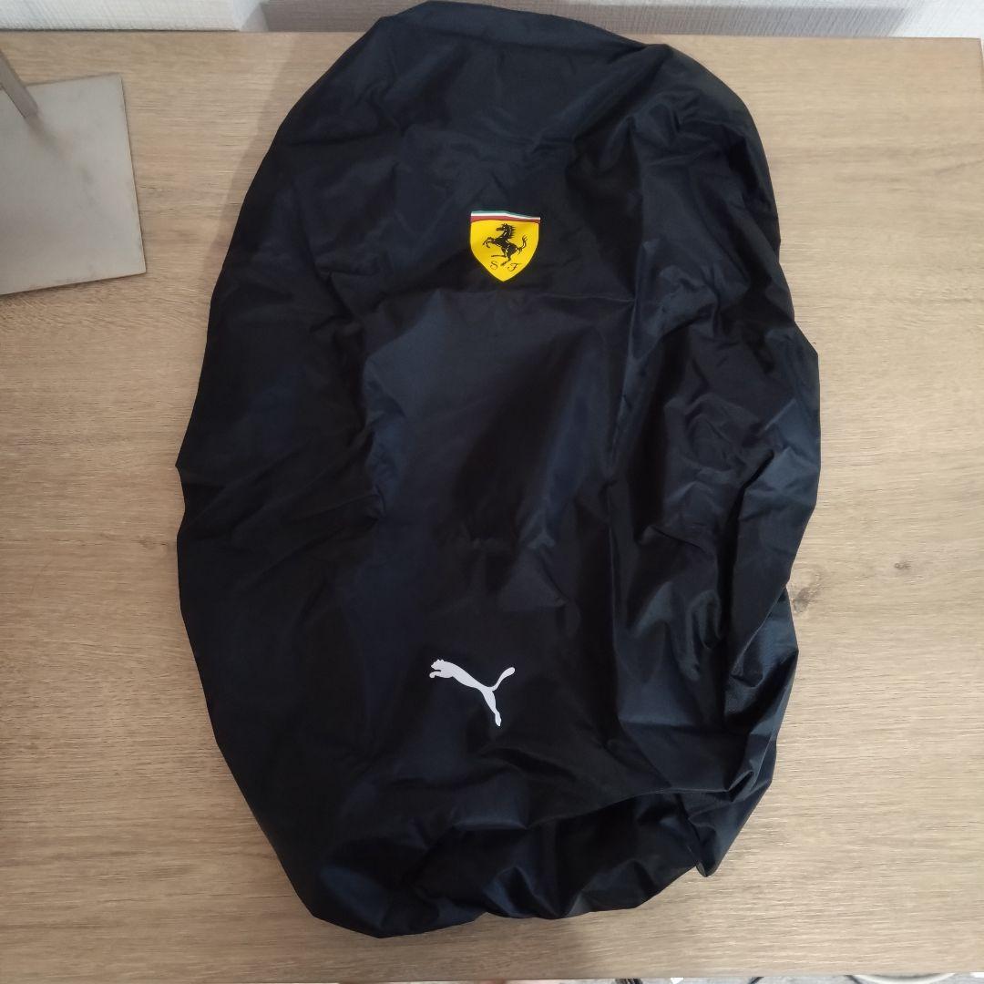 希少　Ferrari ✕プーマ　フェラーリ　バッグ　リュック　黒未使用に近い