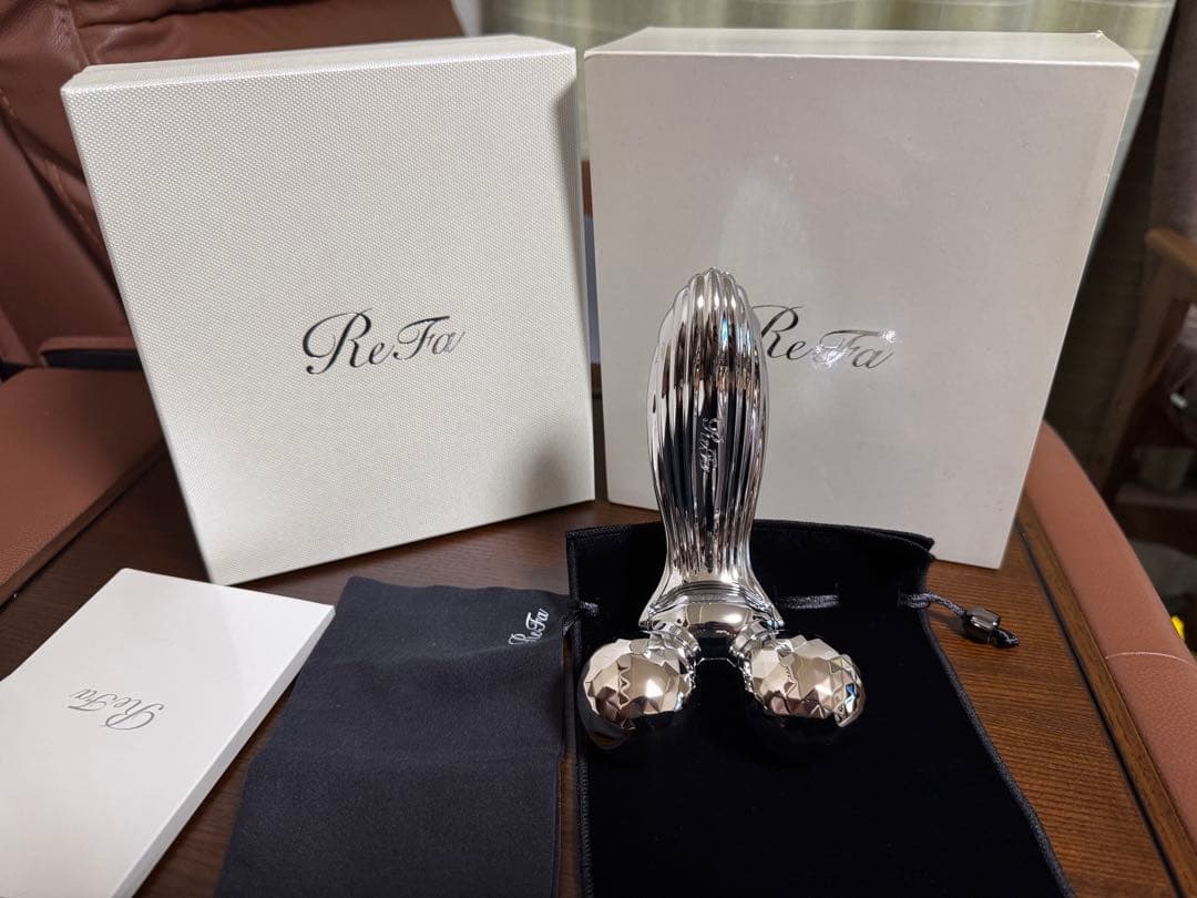 ReFa 美顔ローラー シルバー 専用ポーチ付き