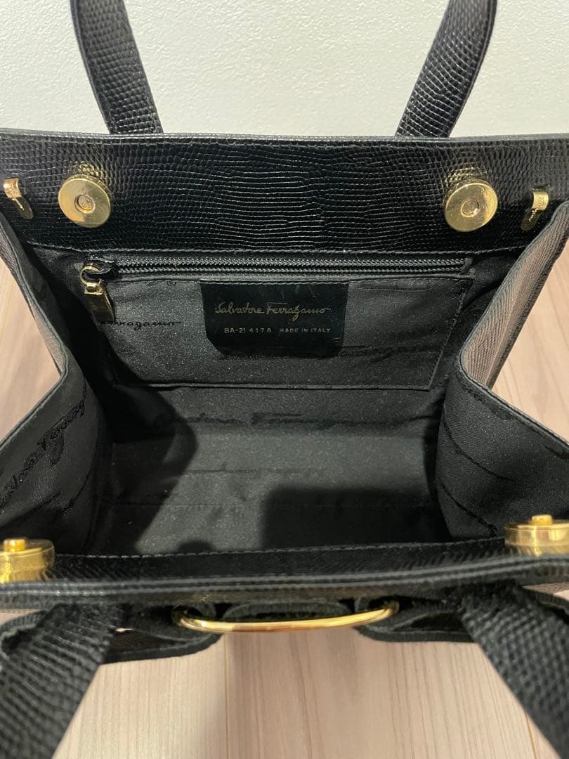 Salvatore Ferragamo ヴァラリボン 2wayハンドバッグ