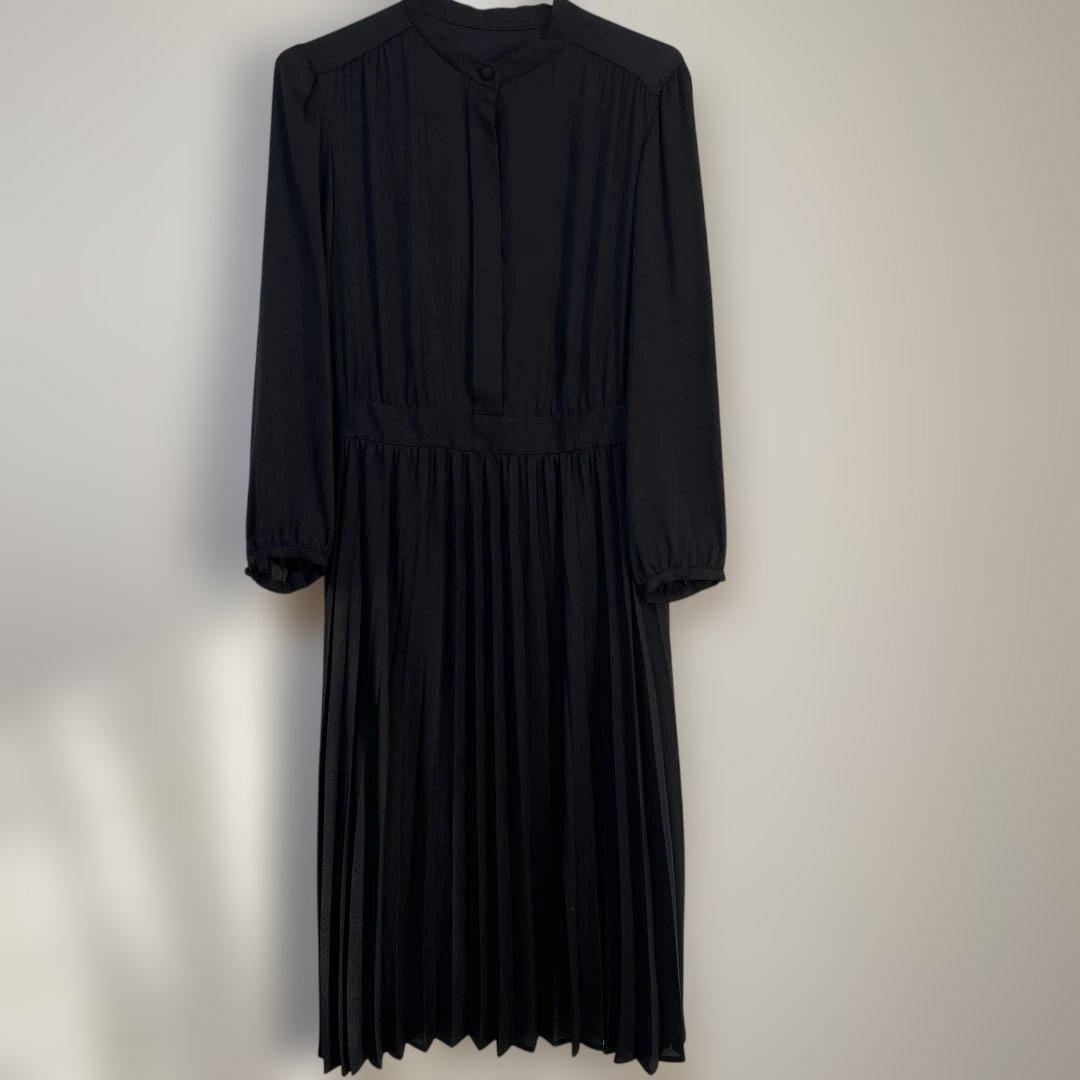 23区 クリスタルアムンゼン切り替えプリーツワンピース　38 ネイビー　卒業式