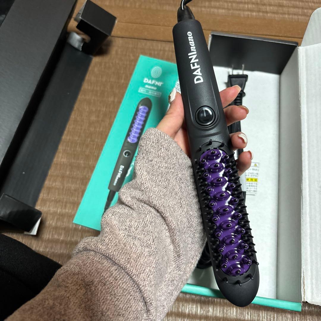 【新品】ヤーマン ストレートヘアアイロン ブラシ型 ツヤ DAFNI nano