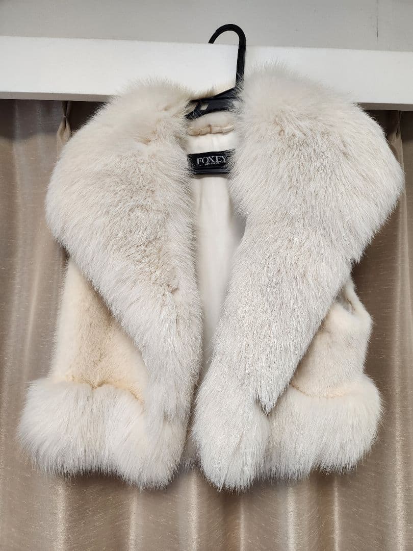 FOXEY ホワイトファー ショートベスト