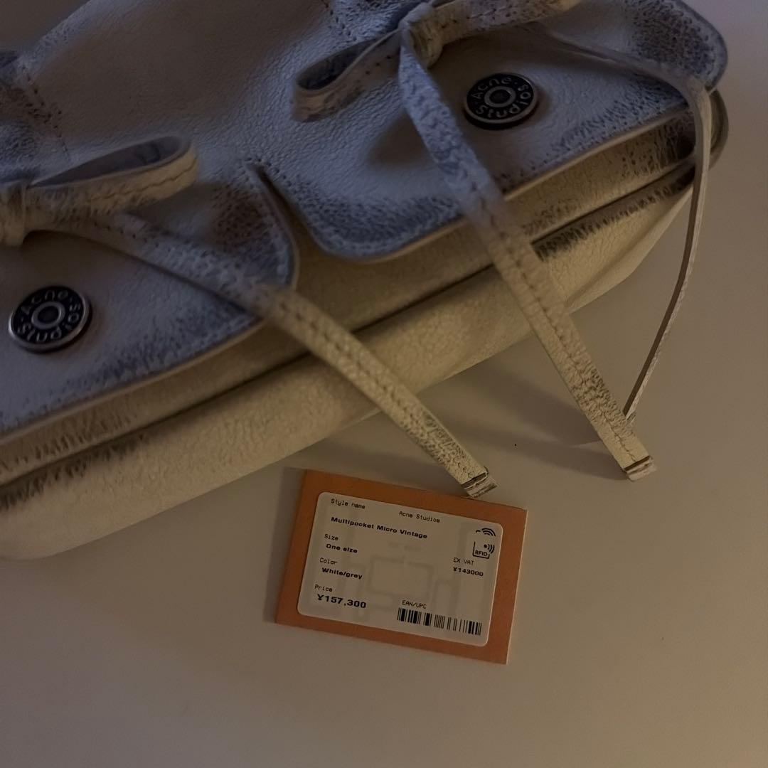 Acne Studios マルチポケット マイクロバッグ ホワイト/グレー