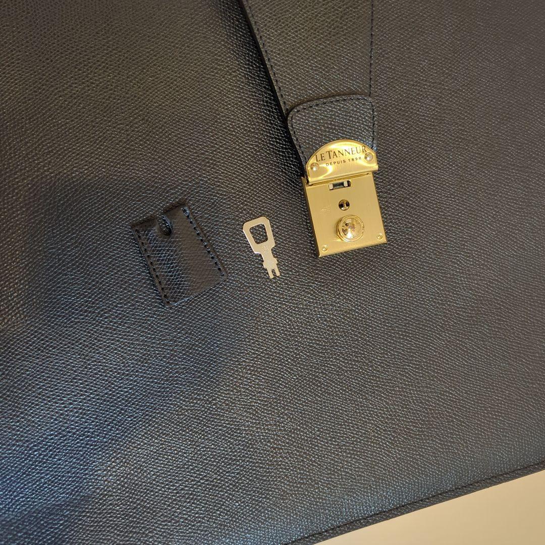 LE TANNEUR ルタヌア ダレスバッグ ブリーフケース シボ革　鍵付