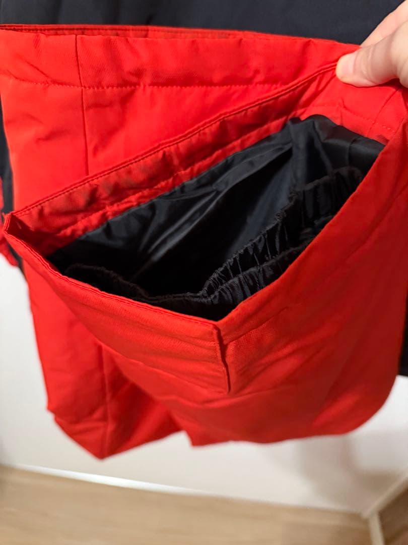 極美品　DESCENTE 2024年モデル メンズ　スキーウェア 上下セット L