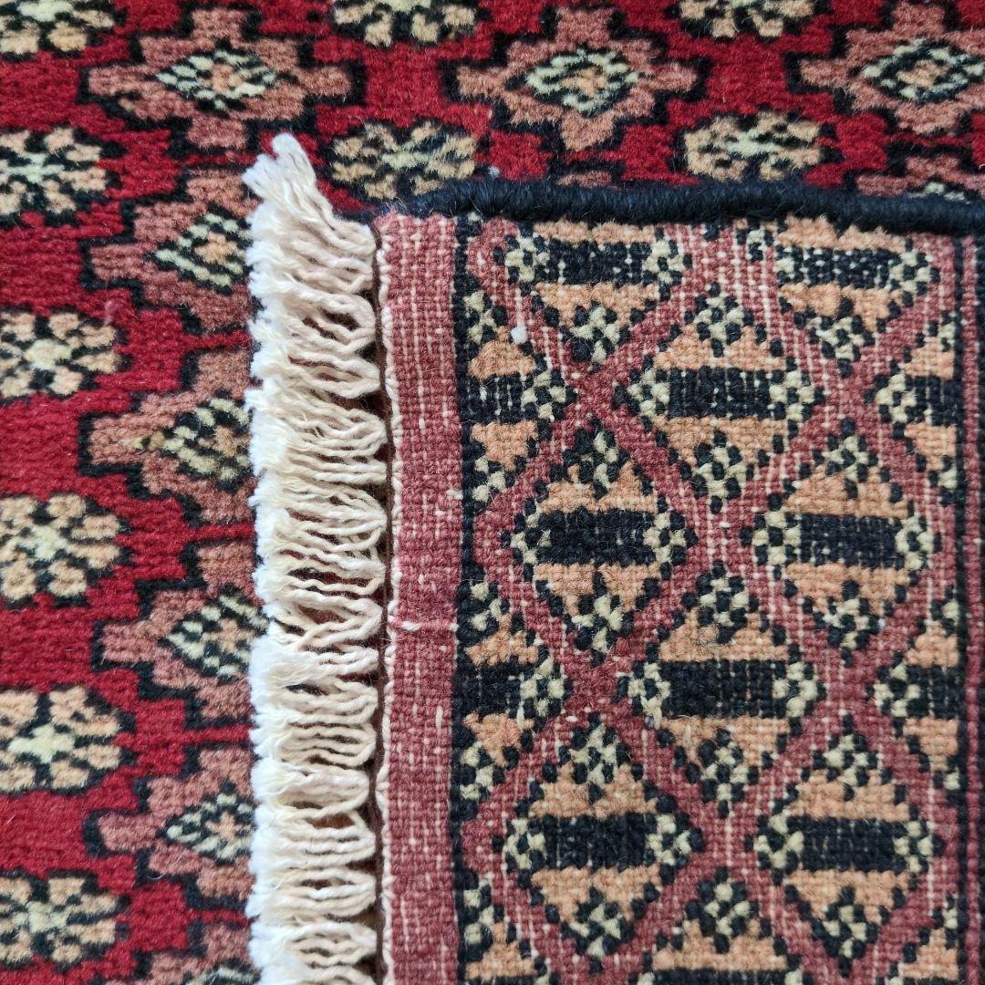 パキスタン　ヴィンテージラグ　トライバルラグ　手織り絨毯