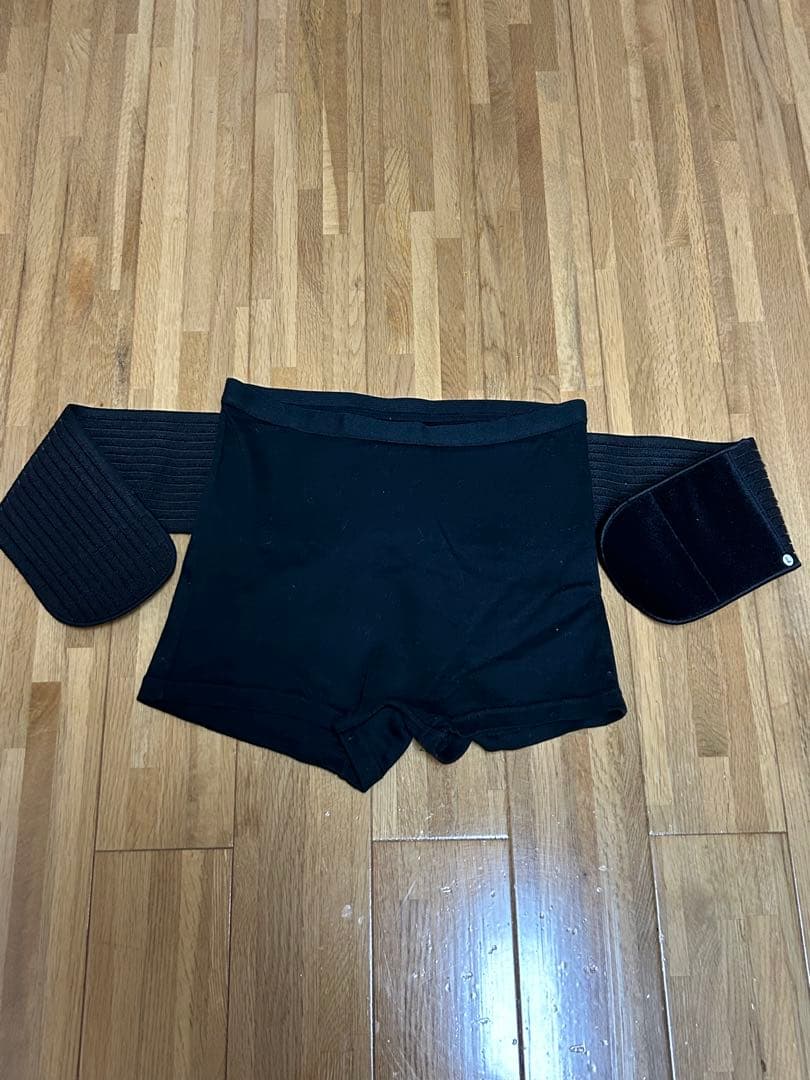 新品未使用　骨盤ベルト付きパンツ　レディースLサイズと使用済み合わせて2枚