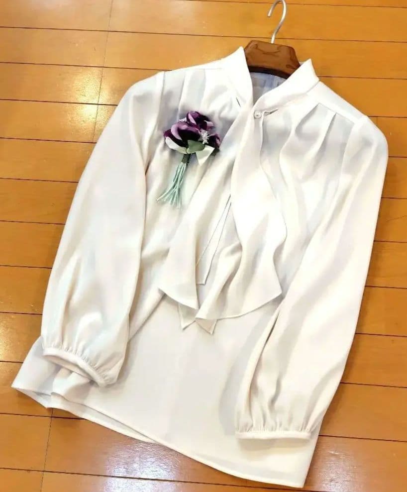 専用レリアン 近年モデル とろみパールボウタイブラウス 11L