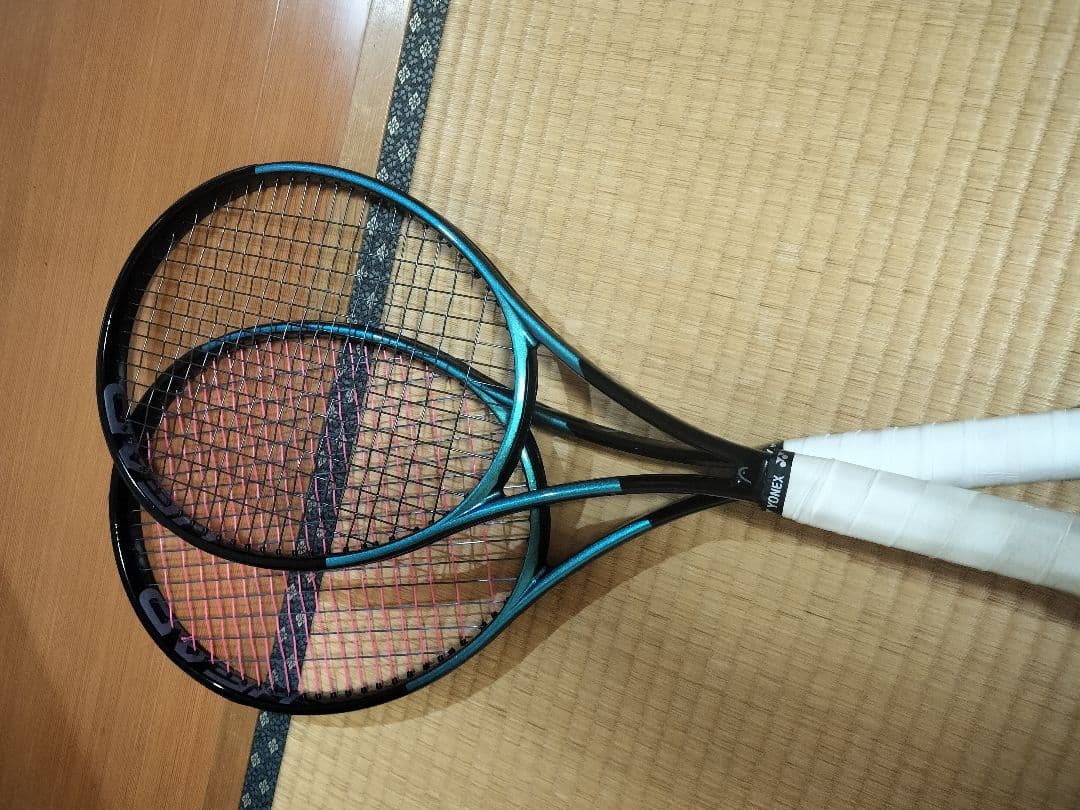 現行　グラビティ　ヘッド　HEAD　テニスラケット