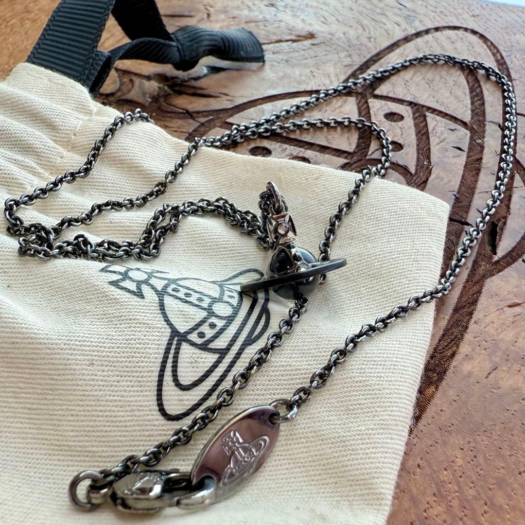 公式完売/未使用正規品 VivienneWestwoodプチ/黒サテライトオーブ