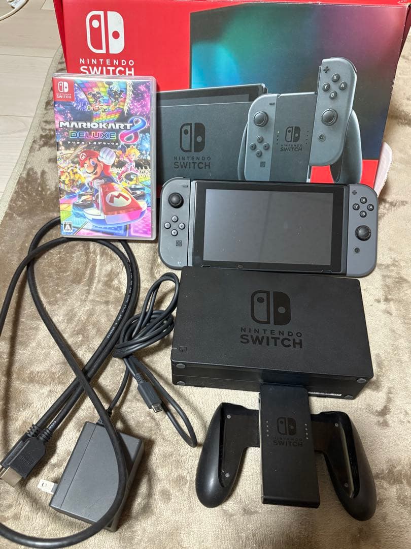 NintendoSwitch 本体 マリオカート8 デラックスセット！付属品完備