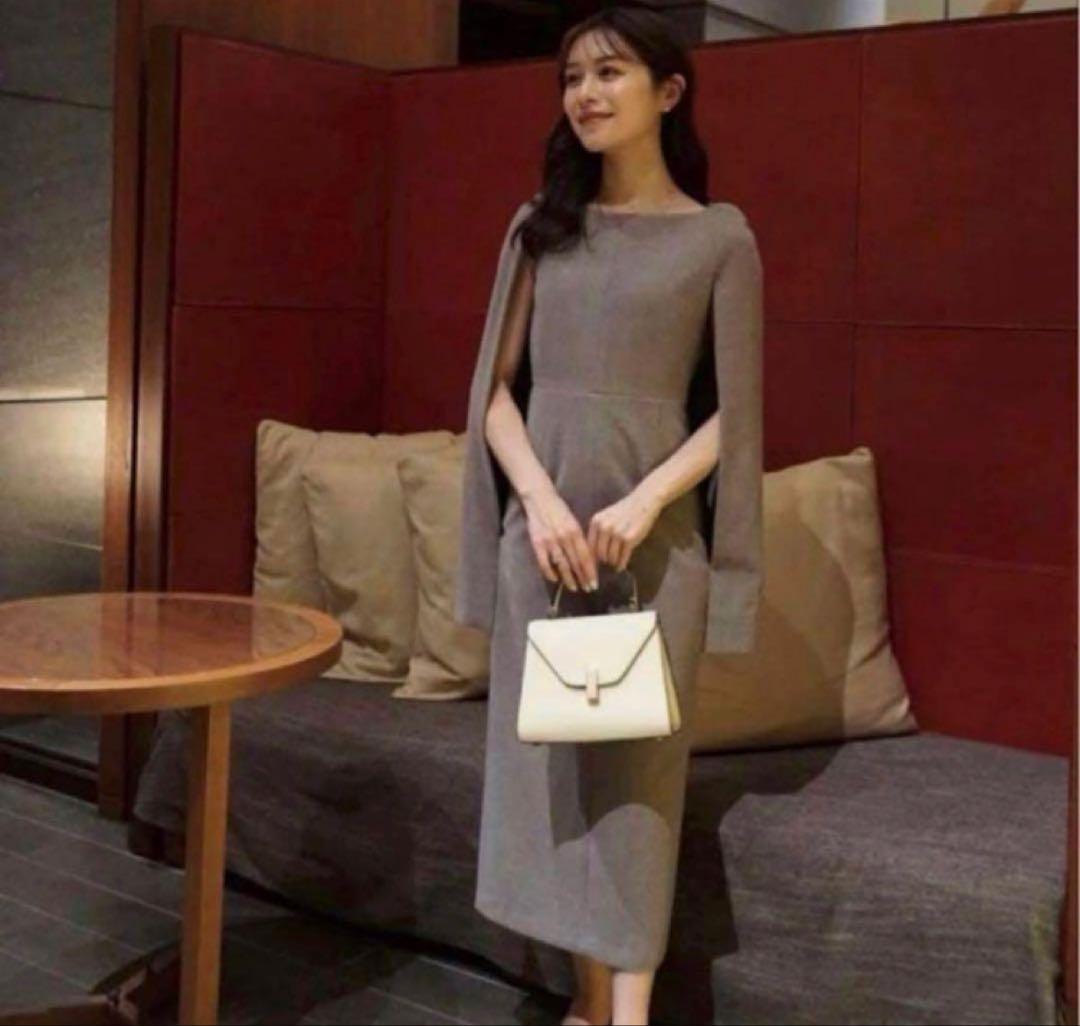 新品 laubeblanc Narrow line Cape Dress S