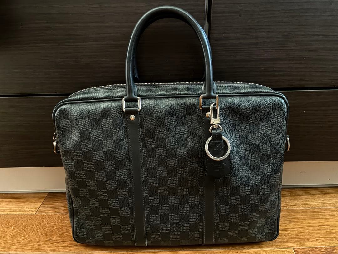 【美品】ルイ・ヴィトン ポルト ドキュマン・ヴォワヤージュPM