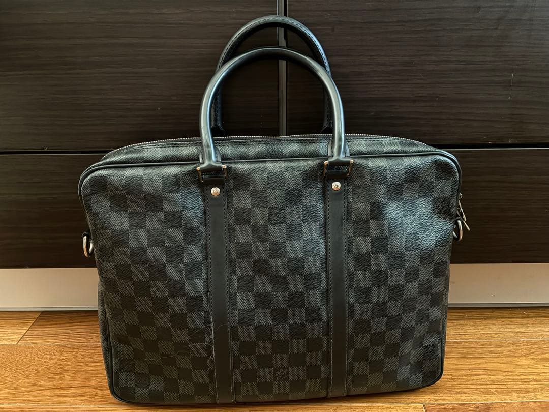 【美品】ルイ・ヴィトン ポルト ドキュマン・ヴォワヤージュPM