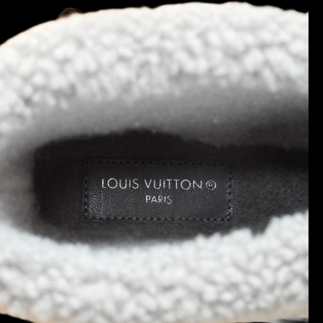 美品✨ ルイヴィトン モノグラム スノードロップライン ムートンブーツ　グレー
