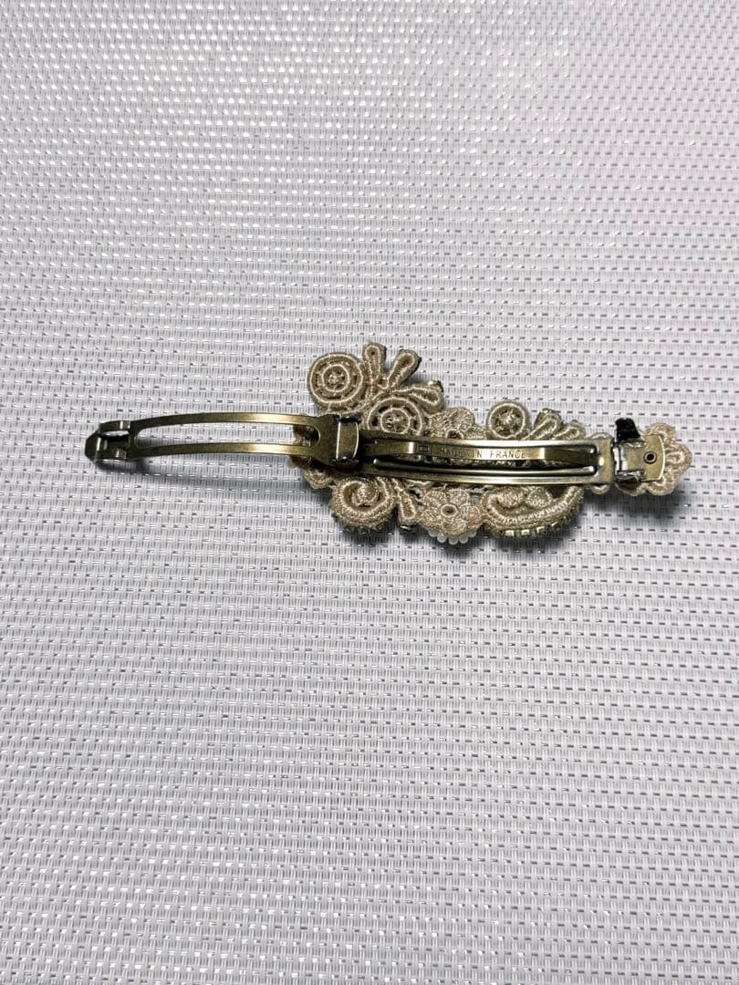 ミハエルネグリンヘアバレッタ