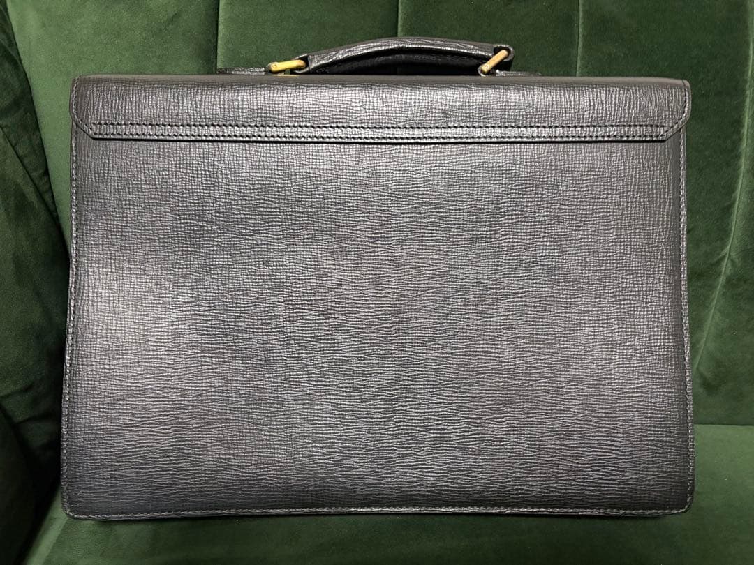 バーバリー　Burberry レザーブリーフケース　ビジネスバック　ダレスバッグ