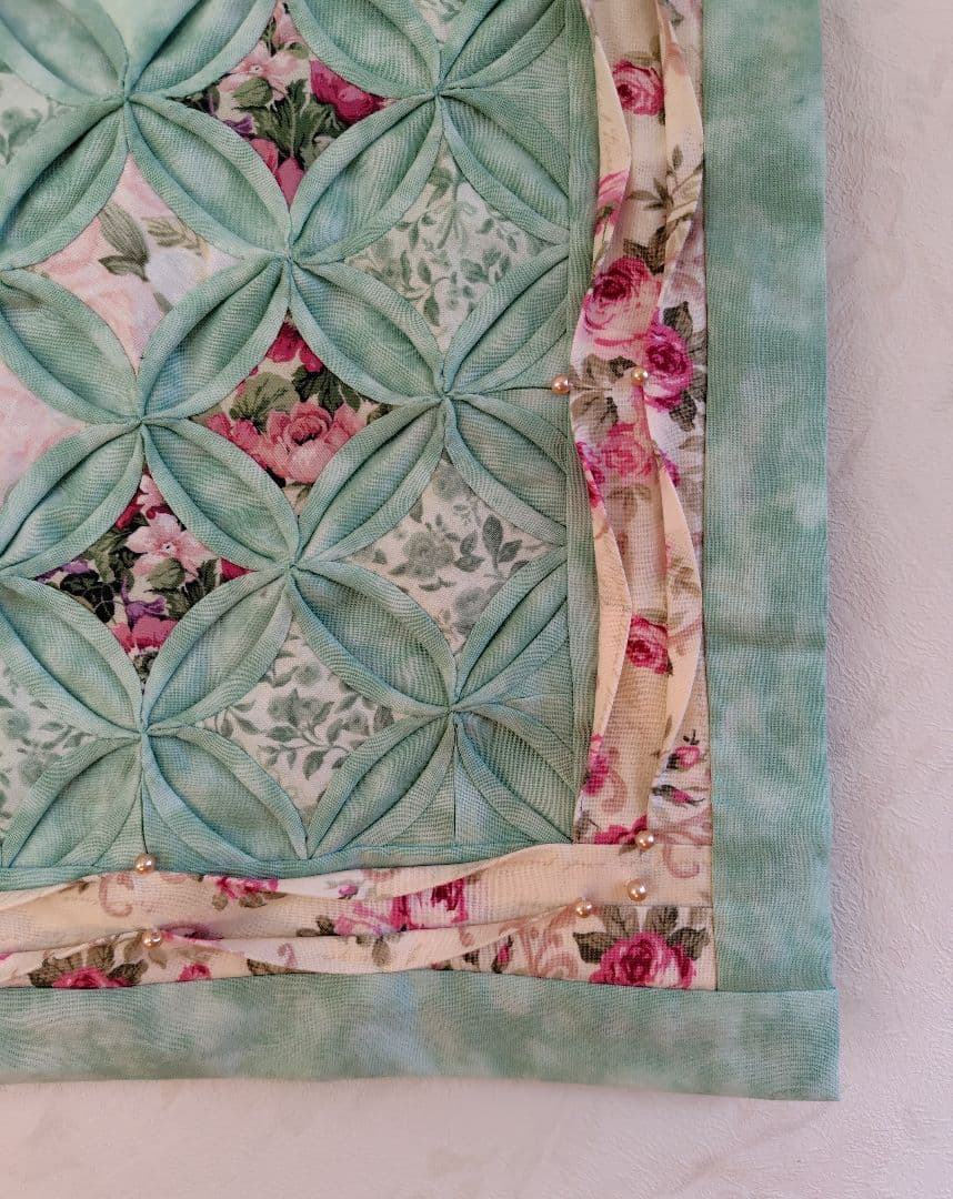 ♡mari♡ パッチワーク(カテドラルウインドウ)タペストリー