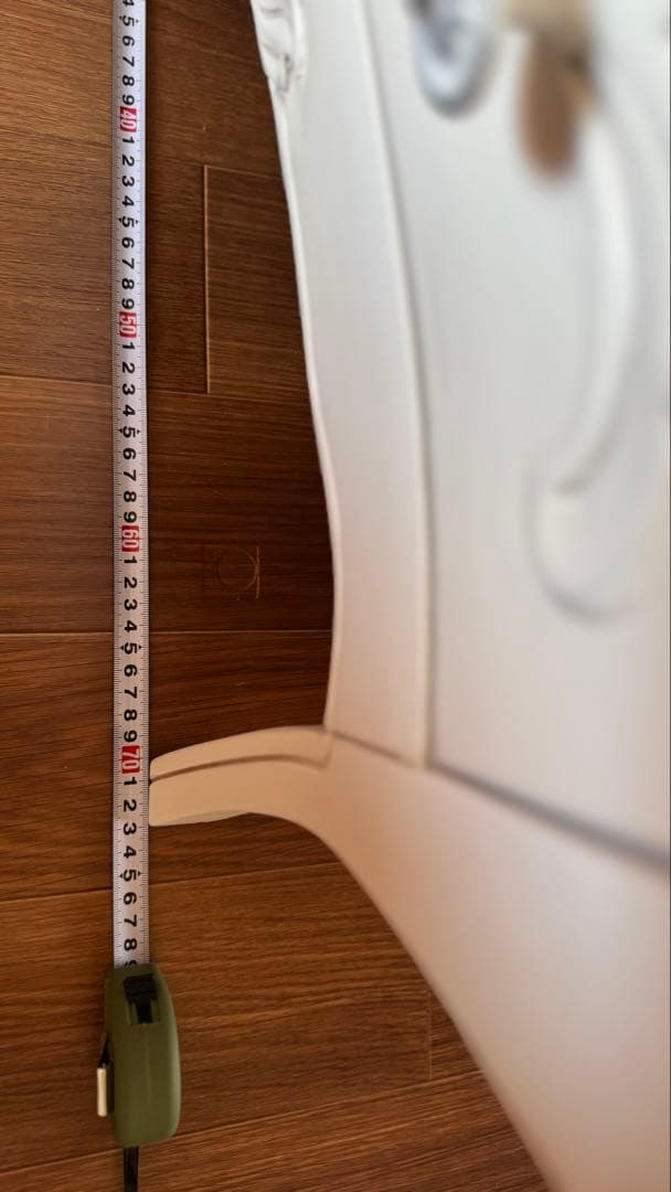 訳アリ★彫刻が素敵なヨーロッパ　アンティーク風チェスト！4段引き出しオフホワイト