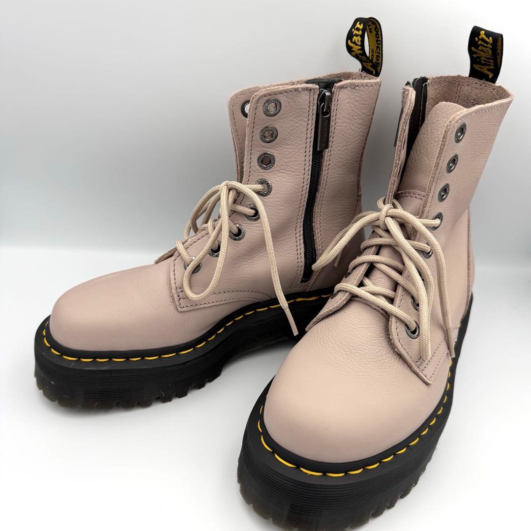 【大人気】Dr.Martens JADON III 8ホールブーツ ピンクレザー