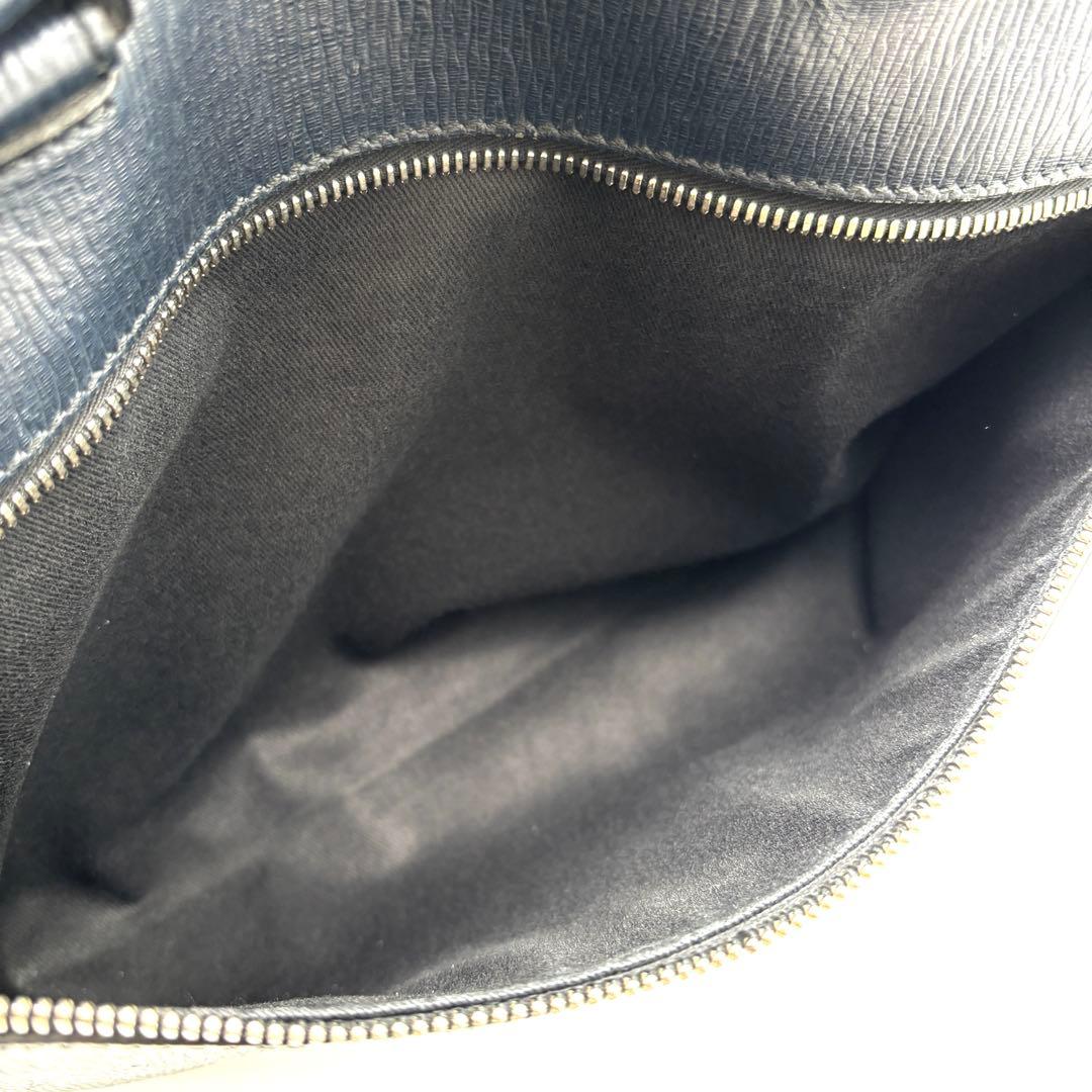 美品 サルヴァトーレフェラガモ 2way ビジネスバッグ 2層 レザー ネイビー