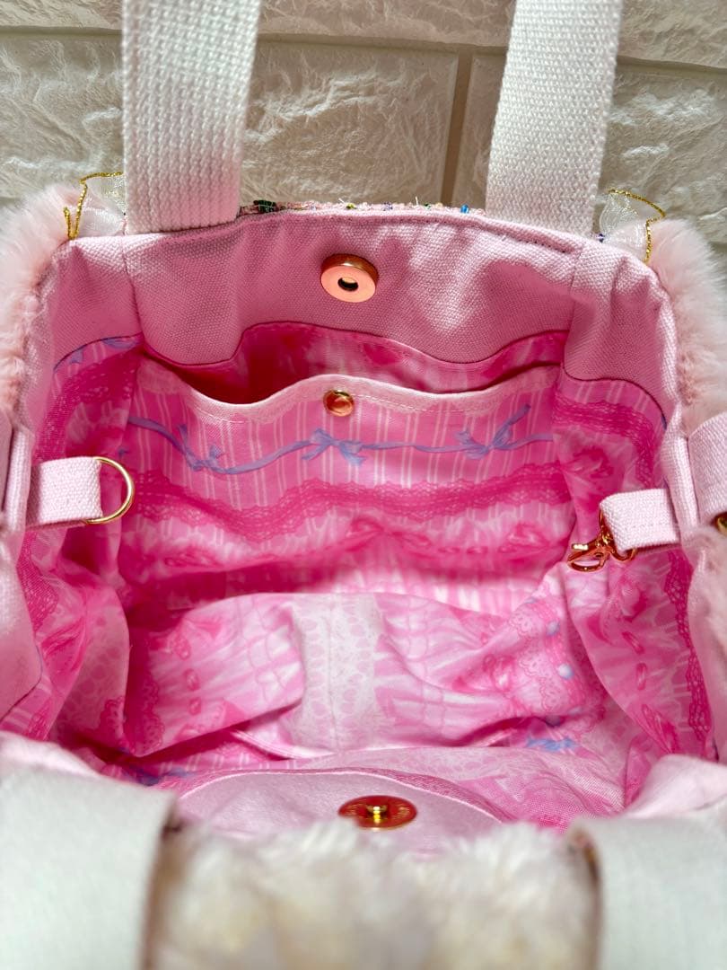 あ*こ様 コヤンイサムチョ　ハンドメイド　ファーバッグ　白　ルミちゃん　うさぎ