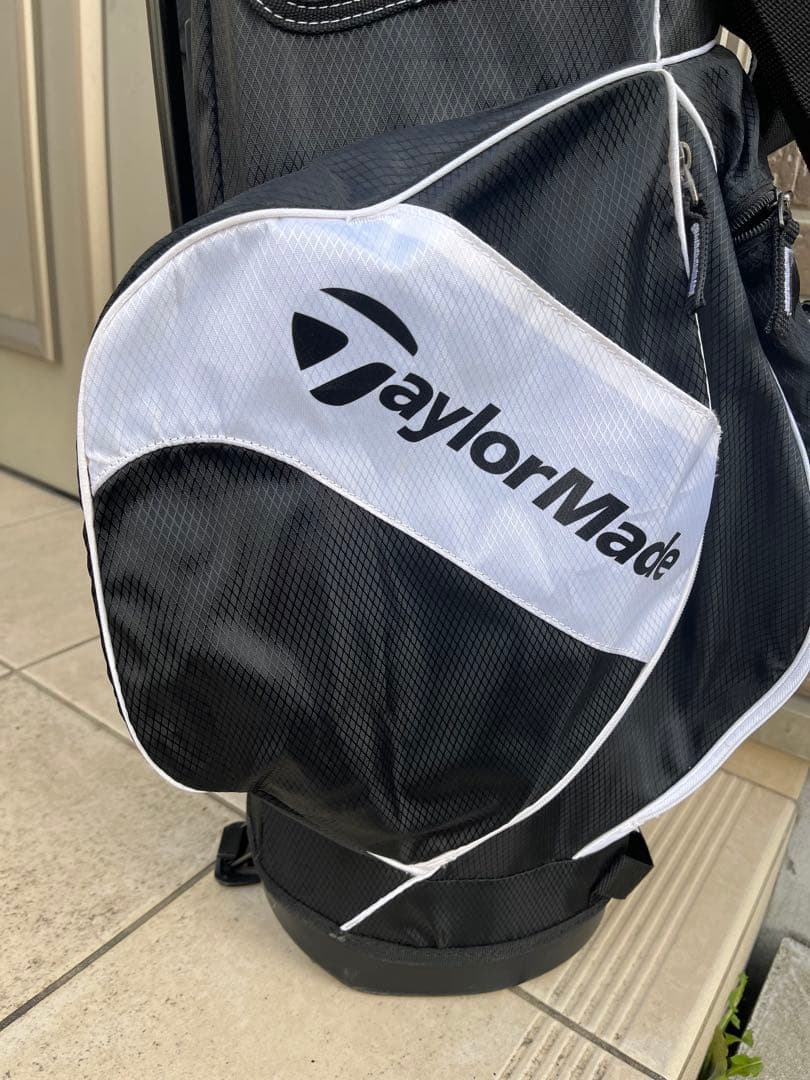 テーラーメイド　キャディバッグ　スタンド型　フードカバーあり
